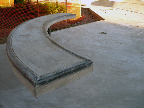 Tigard curved bench