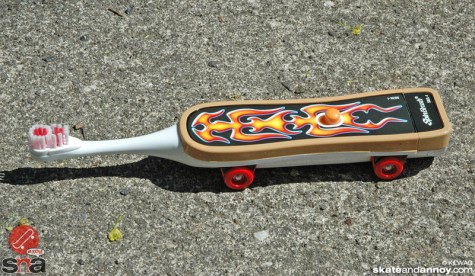 Crest Spinbrush skateboard 7078
